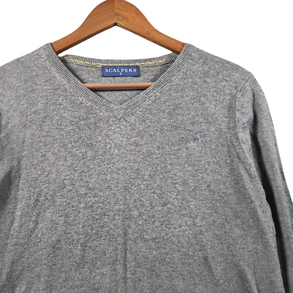 Scalpers V-Neck Sweater Mens Small Heather Gray Skull Logo Cotton‎ Knit Preppy